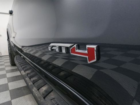 Used 2022 GMC Sierra 1500 AT4 w/ AT4 Premium Package image 8
