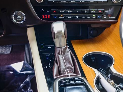 Used 2018 Lexus RX 350 FWD w/ Premium Package image 27