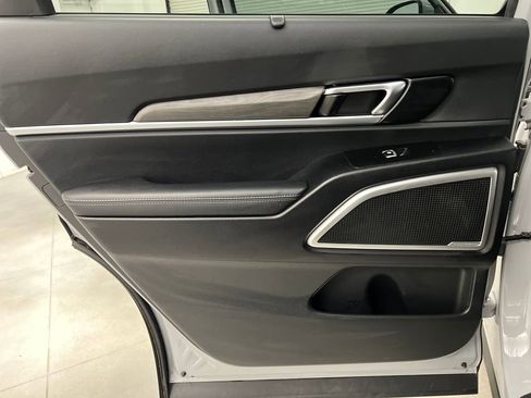 Used 2023 Kia Telluride EX X-Line image 16