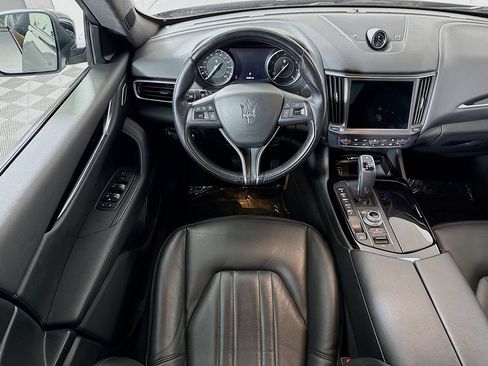 Used 2022 Maserati Levante GT AWD/4WD image 3