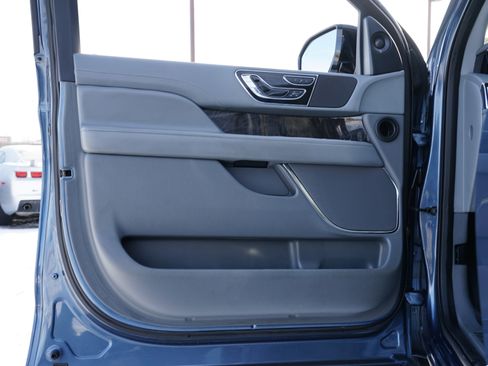 Used 2018 Lincoln Navigator Reserve w/ Technology Package image 16