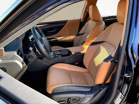 Used 2022 Lexus ES 350 w/ Premium Package image 17