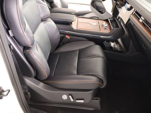 New 2026 Lincoln Navigator Black Label AWD/4WD image 14