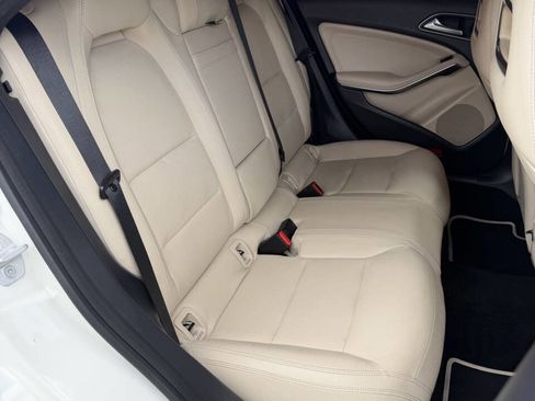 Used 2018 Mercedes-Benz CLA 250 4MATIC image 11