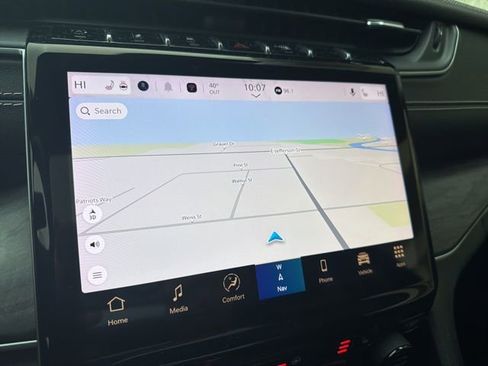 Used 2022 Jeep Grand Cherokee Limited image 28