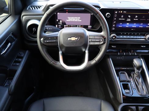 Used 2024 Chevrolet Colorado LT w/ LT Convenience Package III image 21