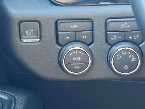 Used 2024 Chevrolet Silverado 1500 LT AWD/4WD image 19