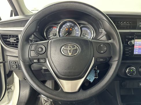 Used 2016 Toyota Corolla L image 18