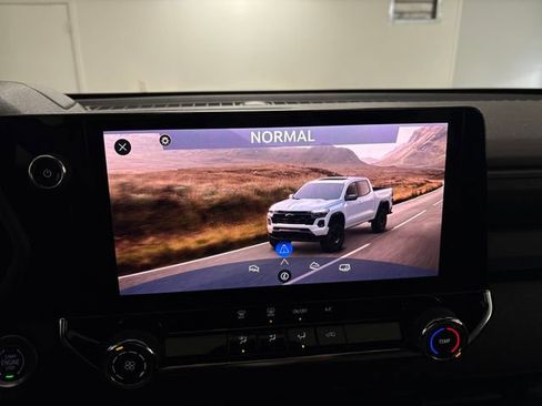 Used 2023 Chevrolet Colorado Trail Boss w/ Technology Package image 48