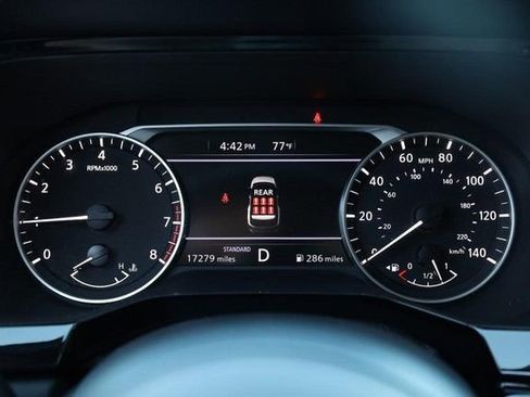 Certified 2025 Nissan Pathfinder SV FWD image 12