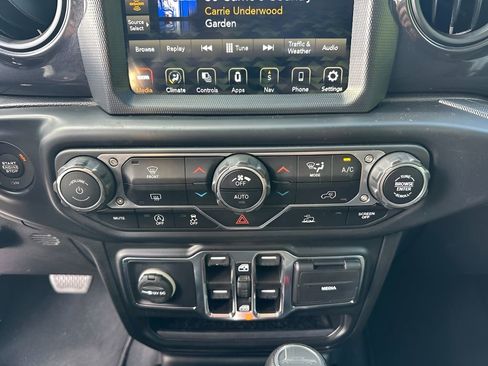 Used 2022 Jeep Gladiator Sport AWD/4WD image 17
