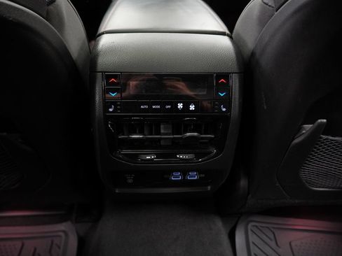 Certified 2022 Jeep Grand Cherokee Summit w/ Adv Protech Group IV AWD/4WD image 31