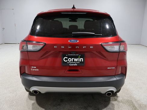 Used 2021 Ford Escape SE w/ Convenience Package image 3