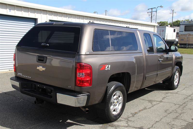 Used 2008 Chevrolet Silverado 1500 LT w/ Power Pack Plus AWD/4WD image 5