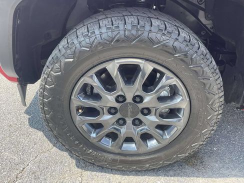 Used 2025 Toyota 4Runner SR5 AWD/4WD image 7