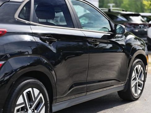 Used 2023 Hyundai Kona SE FWD image 8