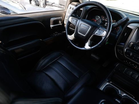 Used 2018 GMC Sierra 2500 Denali w/ Duramax Plus Package image 25