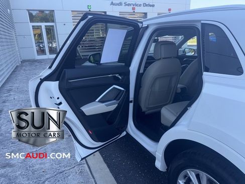 Certified 2025 Audi Q3 2.0T Premium Plus w/ Premium Plus Package image 25