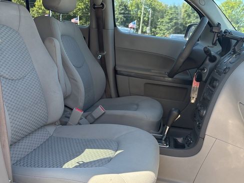 Used 2006 Chevrolet HHR LT image 28