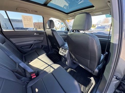 Used 2023 Volkswagen Atlas SE w/ Panoramic Sunroof Package image 25