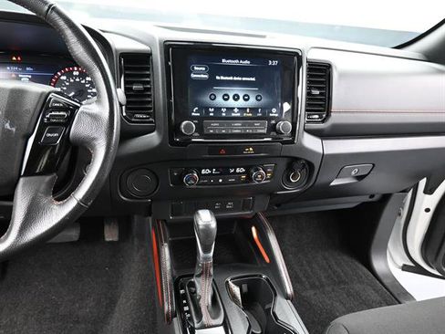 Used 2022 Nissan Frontier Pro-X image 15