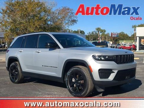 Used 2024 Jeep Grand Cherokee Altitude image 1