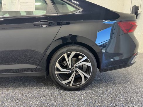 Used 2026 Volkswagen Jetta SEL FWD image 15