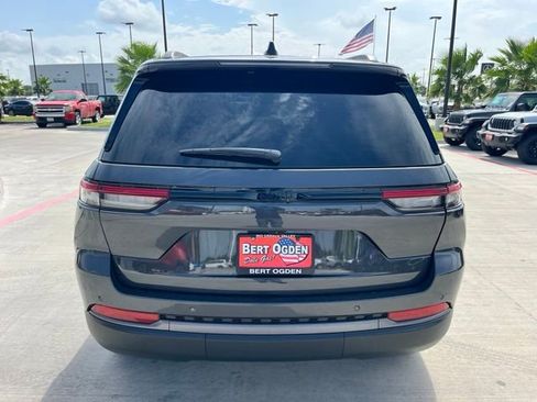 Used 2026 Jeep Grand Cherokee Limited w/ Limited Altitude Package RWD image 7
