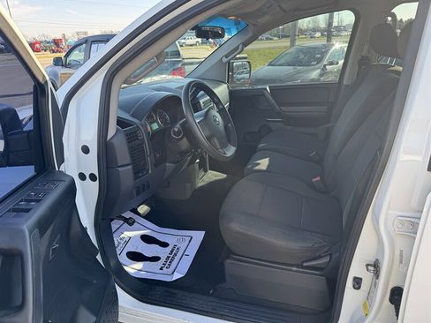 Used 2012 Nissan Titan SV image 12
