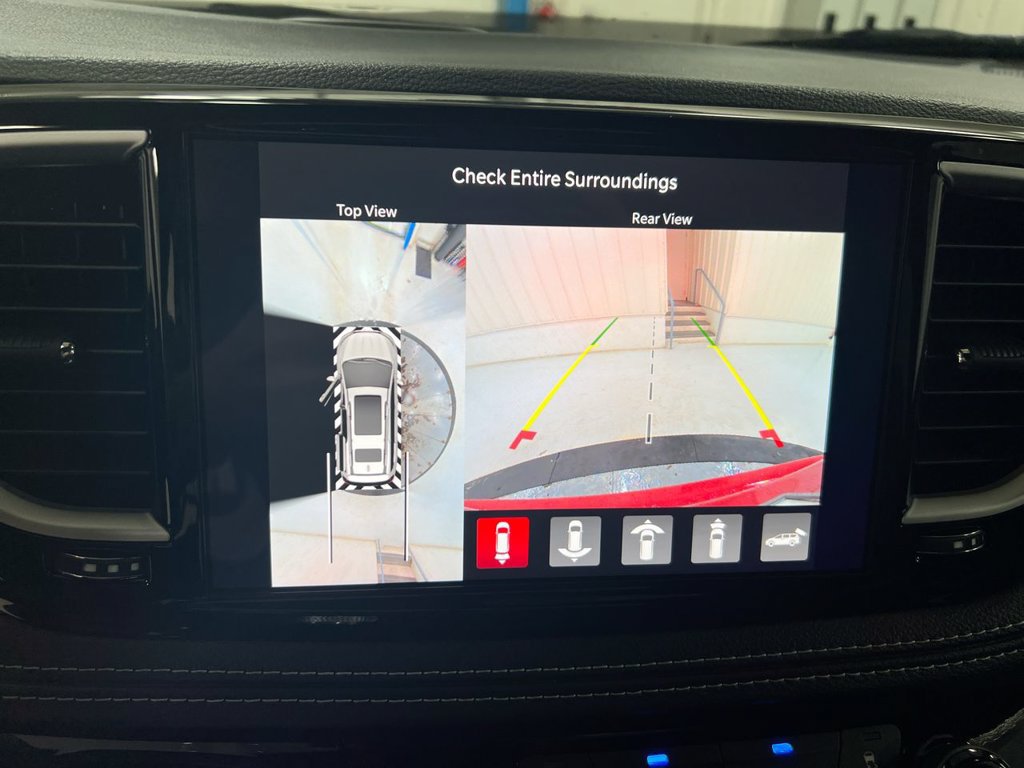 New 2027 Chrysler Pacifica Select AWD/4WD image 15