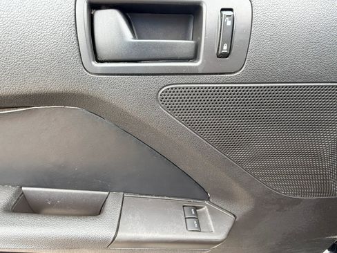 Used 2012 Ford Mustang Coupe image 14