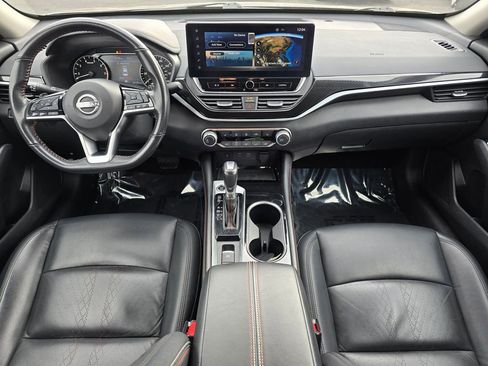 Used 2023 Nissan Altima 2.5 SR w/ SR Premium Package image 18