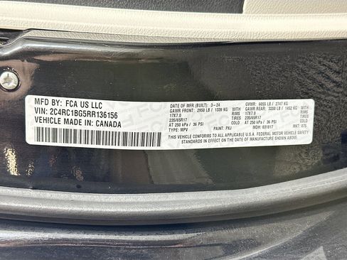 Used 2024 Chrysler Pacifica Touring-L FWD image 31