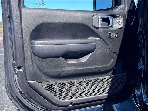 Used 2024 Jeep Wrangler Sport S image 18