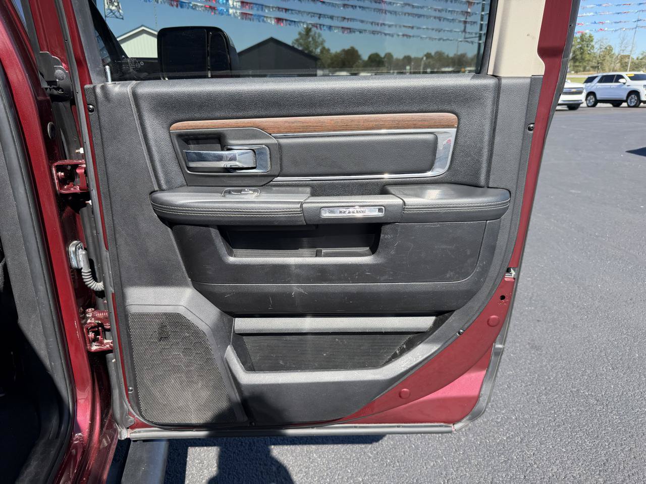 Used 2017 RAM 2500 Laramie w/ Sport Appearance Group AWD/4WD image 19