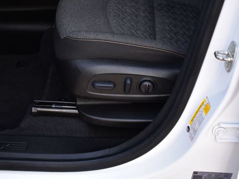 Used 2022 Chevrolet Equinox LT FWD image 18