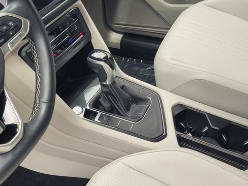 Used 2022 Volkswagen Tiguan SE FWD image 20