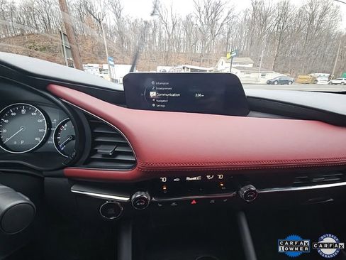 Certified 2021 MAZDA MAZDA3 Hatchback w/Premium Plus Pkg image 11