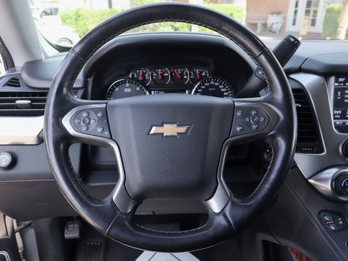 Used 2020 Chevrolet Suburban Premier image 26