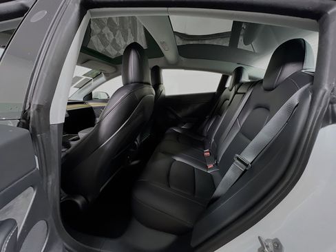 Used 2021 Tesla Model 3 Long Range image 28