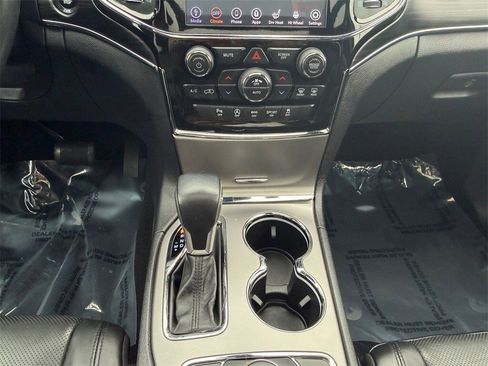 Used 2020 Jeep Grand Cherokee Limited w/ Luxury Group II image 15