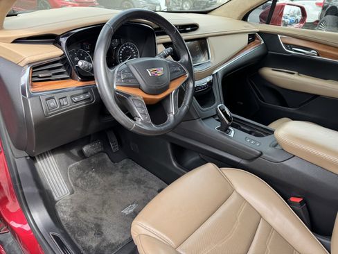Used 2019 Cadillac XT5 Platinum image 28