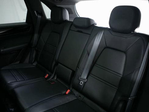 Certified 2023 Porsche Cayenne Platinum Edition w/ Assistance Package image 29