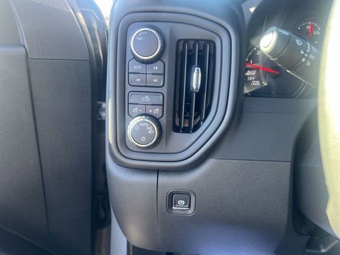 Used 2024 Chevrolet Silverado 1500 Custom Trail Boss w/ Dark Appearance Package image 17