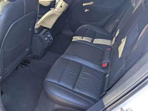 Certified 2023 Volvo XC40 B5 Plus image 25