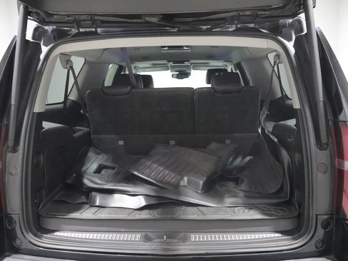 Used 2016 Chevrolet Suburban LT AWD/4WD image 4