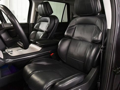 Used 2025 Lincoln Navigator Reserve AWD/4WD image 26