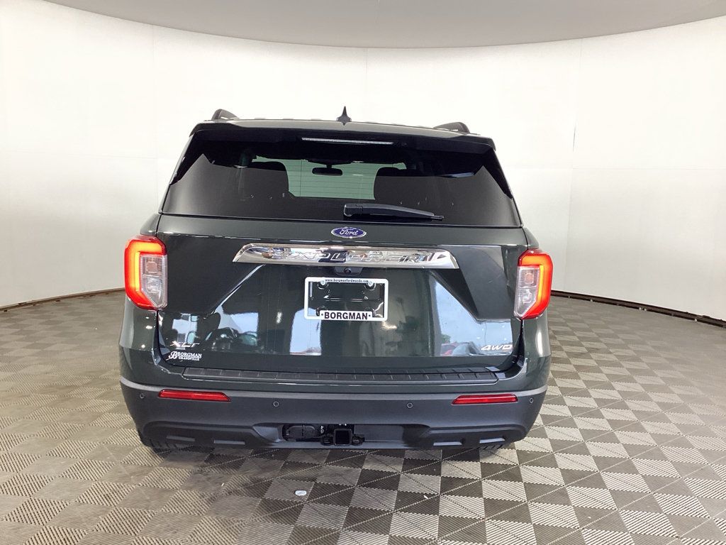 Used 2024 Ford Explorer XLT w/ Class IV Trailer Tow Package AWD/4WD image 3