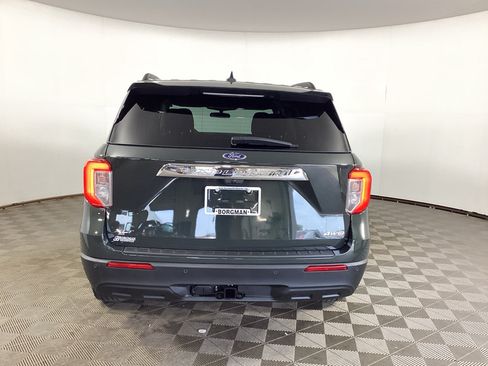 Used 2024 Ford Explorer XLT w/ Class IV Trailer Tow Package AWD/4WD image 3