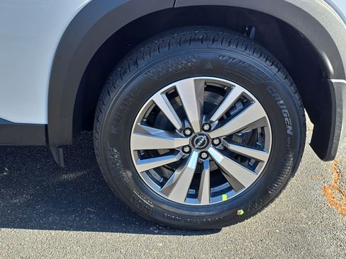 New 2025 Nissan Pathfinder SL image 34